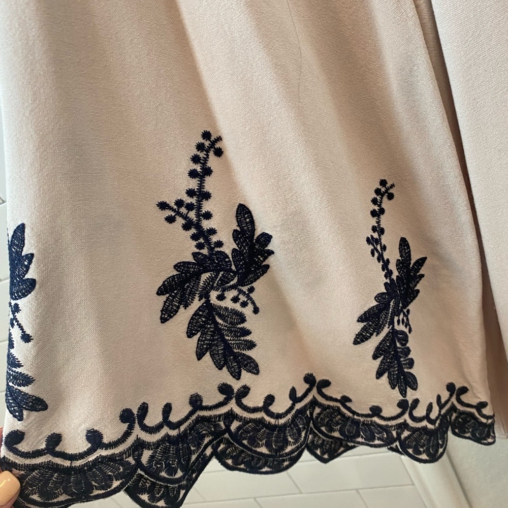 Boutique Brand Cream and Navy Linen Blouse